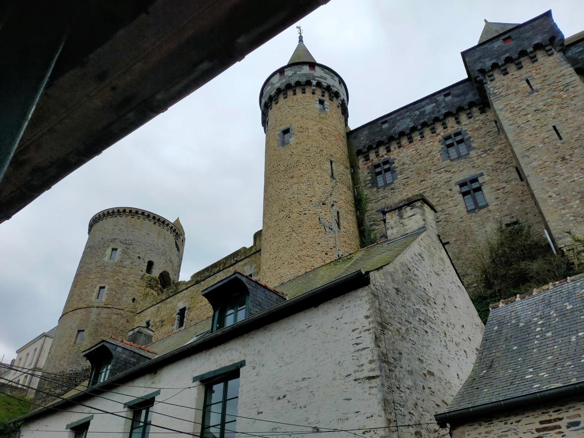 T2 Entre Riviere Et Chateau Centre Vitre Bagian luar foto